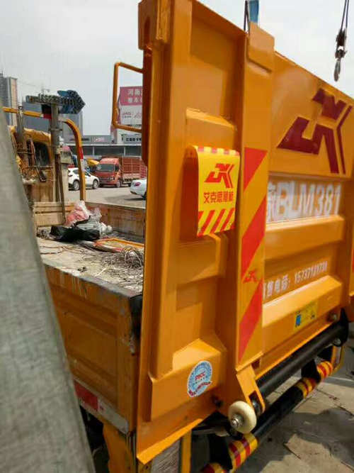 河南汽車升降尾板價(jià)格 河南汽車升降尾板價(jià)格